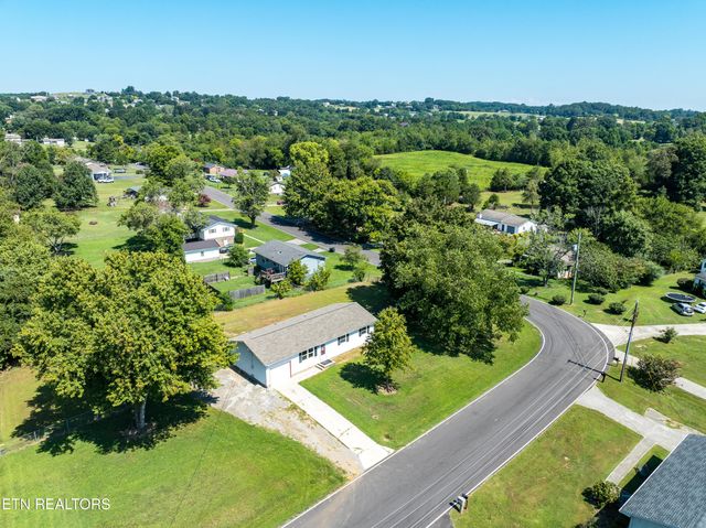 757 Lafollette Drive, Maryville, TN 37801