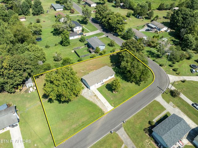 757 Lafollette Drive, Maryville, TN 37801