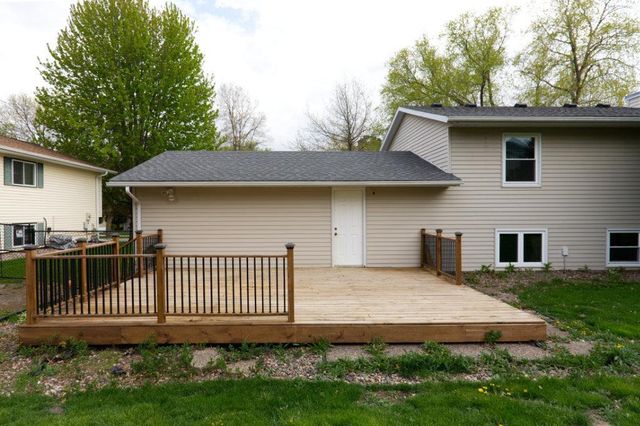 509 Meadow Run Drive SW, Rochester, MN 55902