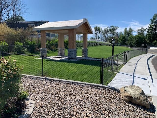 333 Mountain View Drive 121, Talent, OR 97540