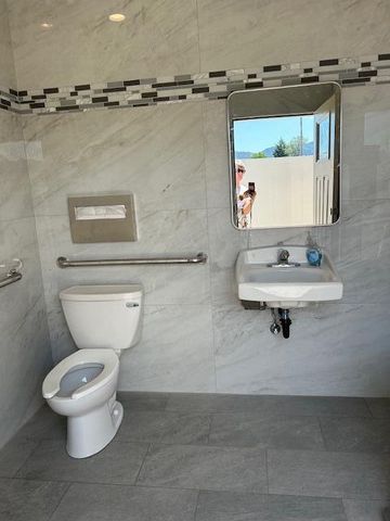 333 Mountain View Drive 121, Talent, OR 97540