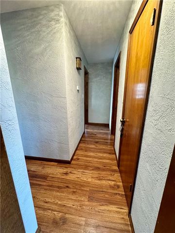 5948 Richmond Avenue, Kansas City, KS 66102