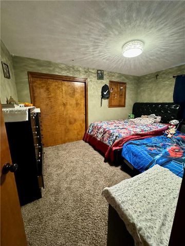 5948 Richmond Avenue, Kansas City, KS 66102