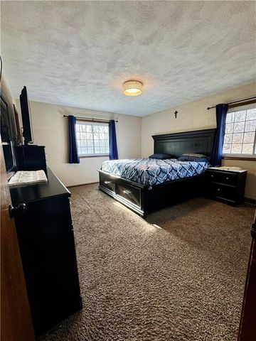 5948 Richmond Avenue, Kansas City, KS 66102