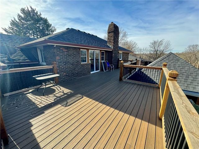 5948 Richmond Avenue, Kansas City, KS 66102