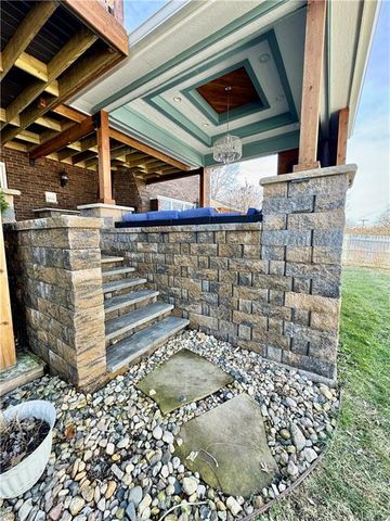 5948 Richmond Avenue, Kansas City, KS 66102