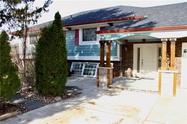 5948 Richmond Avenue, Kansas City, KS 66102