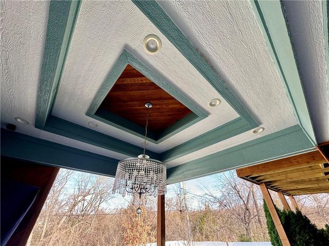 5948 Richmond Avenue, Kansas City, KS 66102