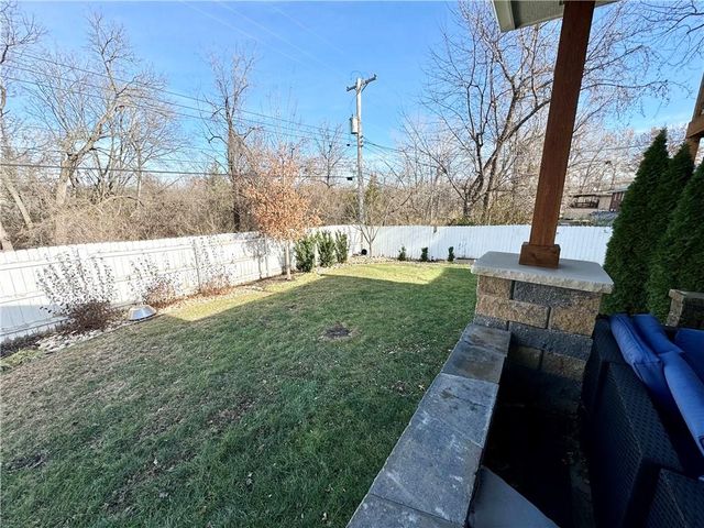 5948 Richmond Avenue, Kansas City, KS 66102