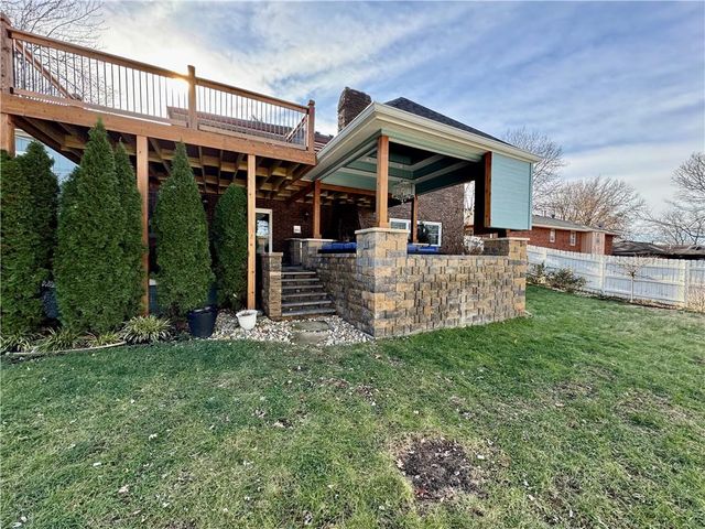 5948 Richmond Avenue, Kansas City, KS 66102