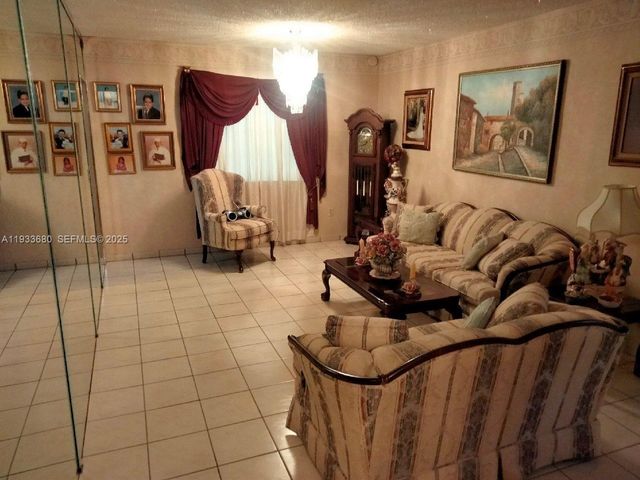 4990 E 1st Ave, Hialeah, FL 33013