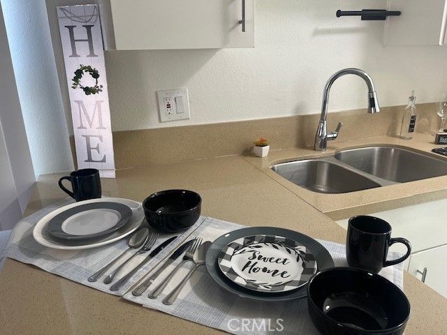 44220 San Pablo Avenue 4, Palm Desert, CA 92260