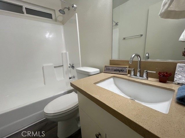 44220 San Pablo Avenue 4, Palm Desert, CA 92260