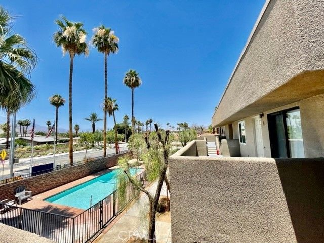44220 San Pablo Avenue 4, Palm Desert, CA 92260