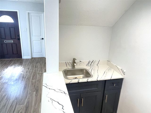 4006 Breakwood Drive, Houston, TX 77025