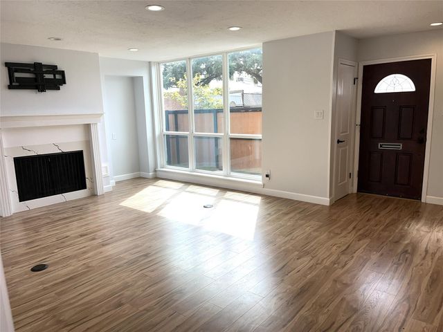 4006 Breakwood Drive, Houston, TX 77025