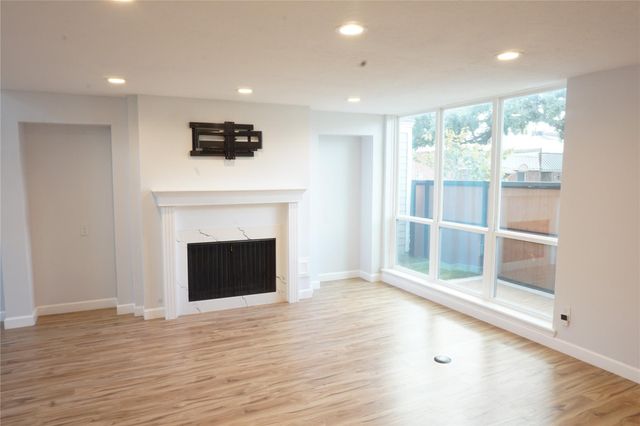 4006 Breakwood Drive, Houston, TX 77025