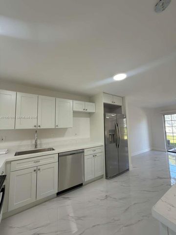 9719 N New River Canal Rd 308, Plantation, FL 33324