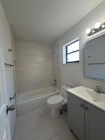 9719 N New River Canal Rd 308, Plantation, FL 33324