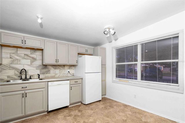 6382 81ST AVENUE N, Pinellas Park, FL 33781