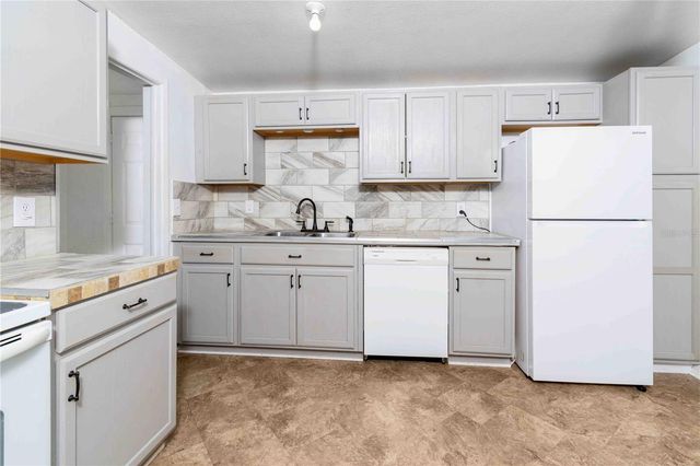 6382 81ST AVENUE N, Pinellas Park, FL 33781