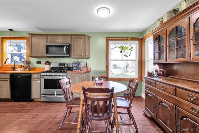 5872 Genesee Road, Concord, NY 14141