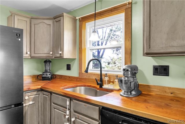 5872 Genesee Road, Concord, NY 14141