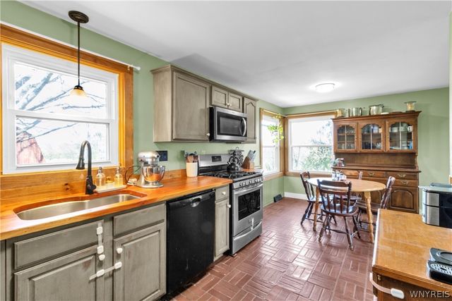 5872 Genesee Road, Concord, NY 14141