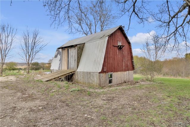 5872 Genesee Road, Concord, NY 14141