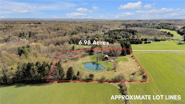 5872 Genesee Road, Concord, NY 14141