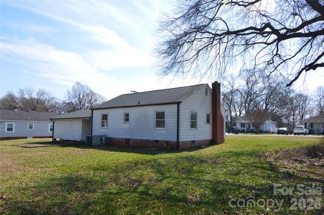 500 Gann Street 51-56, Lowell, NC 28098