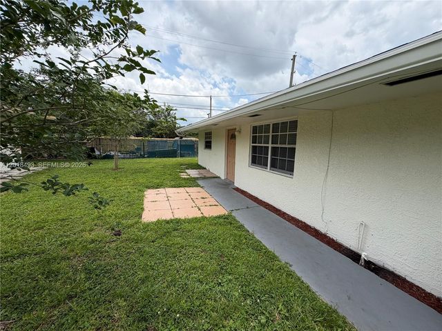 808 SW 30th ST Rear, Fort Lauderdale, FL 33315