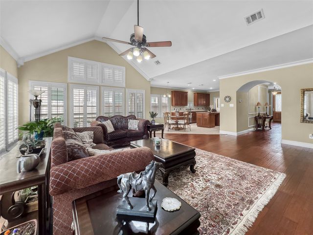 6951 Sea Harbor Drive, Grand Prairie, TX 75054