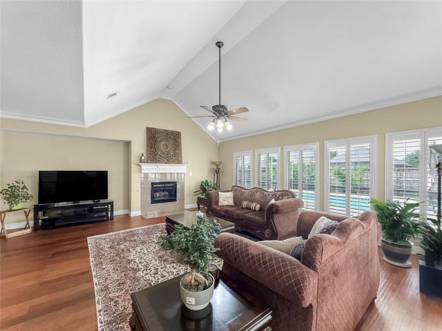 6951 Sea Harbor Drive, Grand Prairie, TX 75054