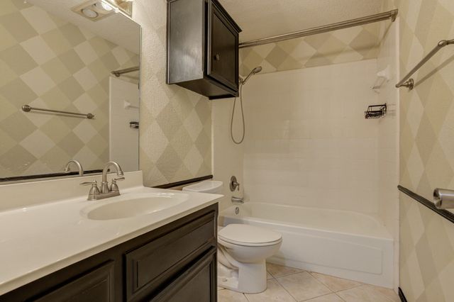 1023 Iola Drive, Lubbock, TX 79416