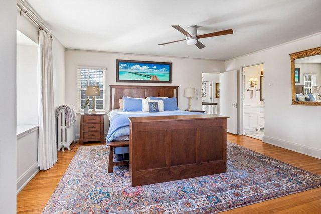 1014 Mount Curve Avenue, Minneapolis, MN 55403