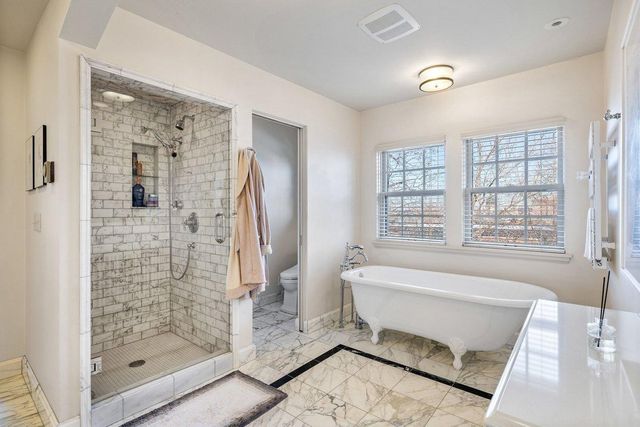 1014 Mount Curve Avenue, Minneapolis, MN 55403