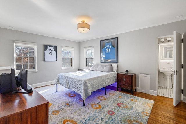 1014 Mount Curve Avenue, Minneapolis, MN 55403