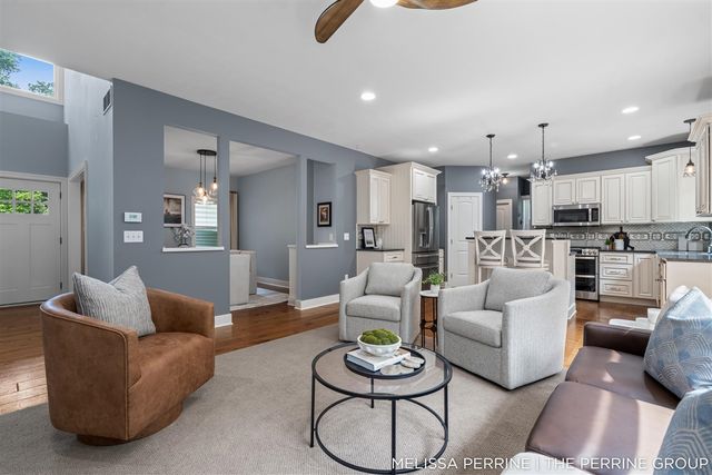 12125 Cherry Creek Ridge, Lowell, MI 49331