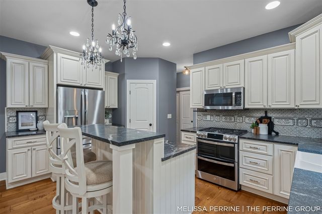 12125 Cherry Creek Ridge, Lowell, MI 49331