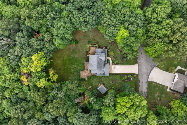 12125 Cherry Creek Ridge, Lowell, MI 49331
