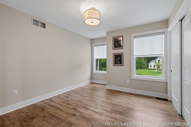 12125 Cherry Creek Ridge, Lowell, MI 49331