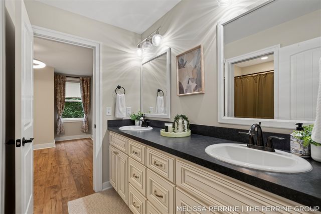 12125 Cherry Creek Ridge, Lowell, MI 49331
