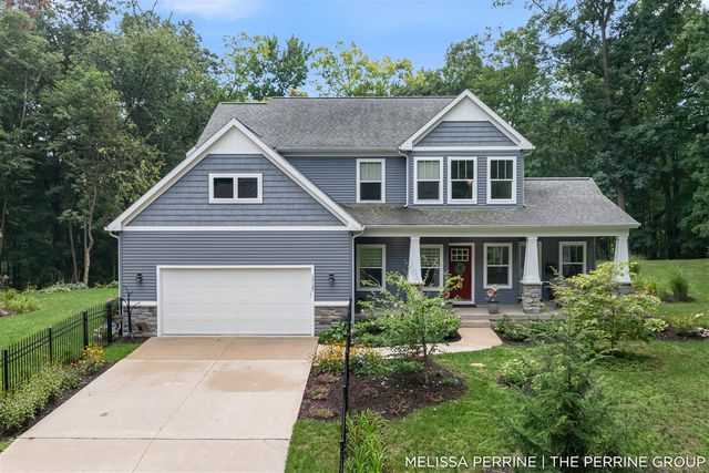 12125 Cherry Creek Ridge, Lowell, MI 49331