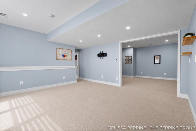 12125 Cherry Creek Ridge, Lowell, MI 49331