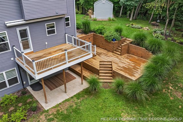 12125 Cherry Creek Ridge, Lowell, MI 49331