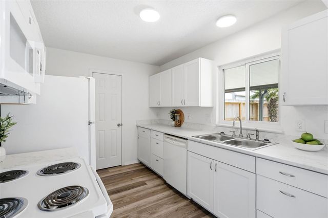 502 SEA HAWK CT, Edgewater, FL 32141