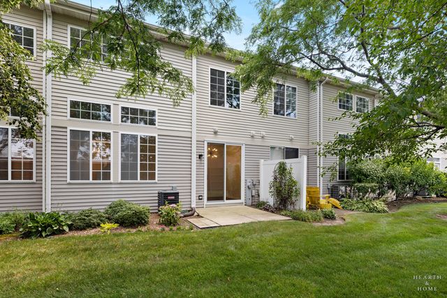 1508 N Waterbury Circle, Palatine, IL 60074