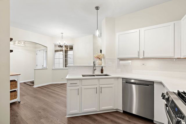 1508 N Waterbury Circle, Palatine, IL 60074