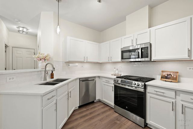 1508 N Waterbury Circle, Palatine, IL 60074